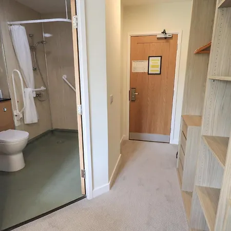 Jubilee Ground-floor Single Bedroom